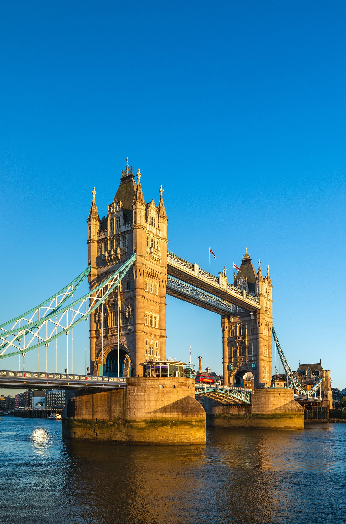 Tower Bridge London Landmark 60x90cm Metal Print Ready to Hang