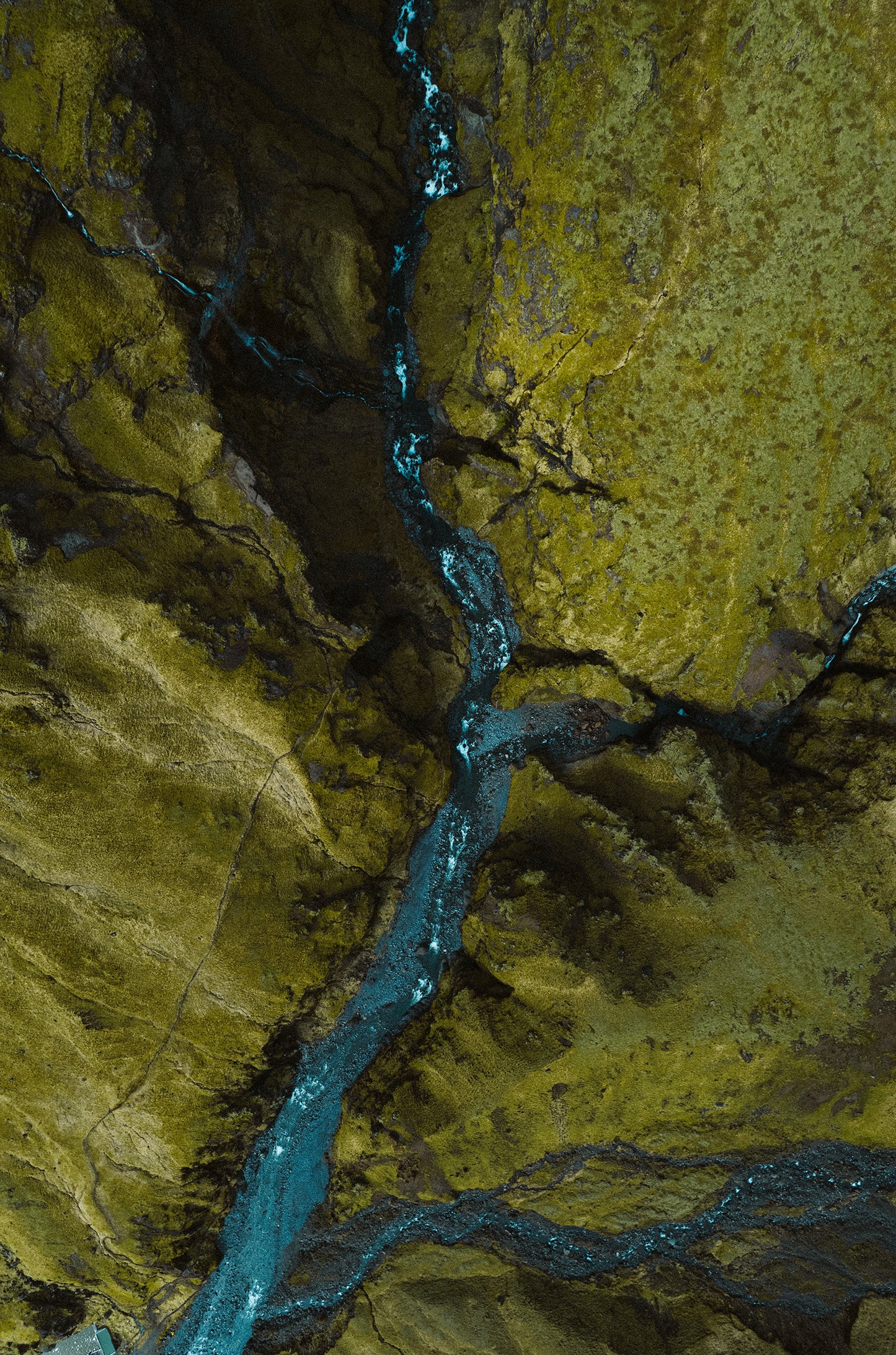 Aerial View Winding River Green Hills in Iceland 60x90cm Metal Print Ready to Hang