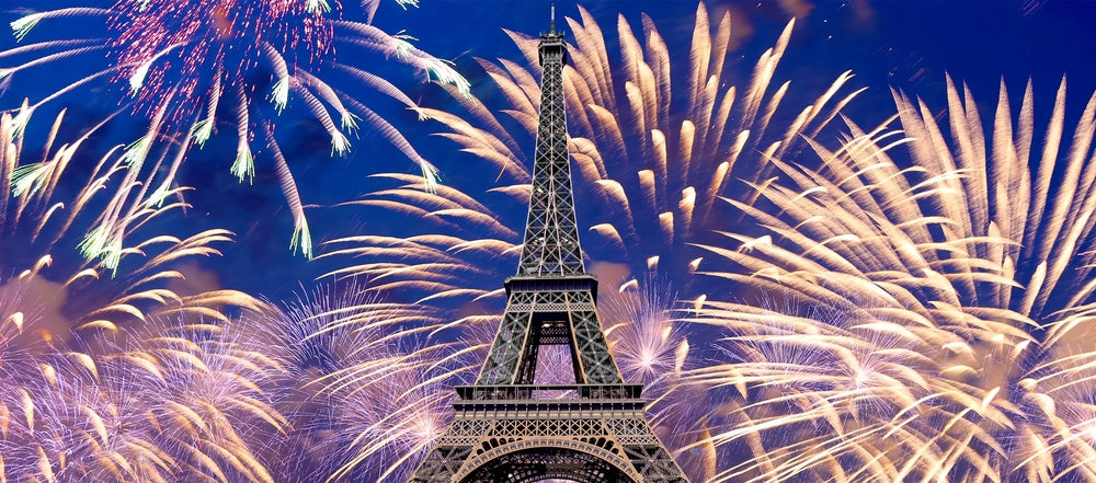 Paris by Night: Capturing the City of Lights in Elegant Metal and Glass Prints