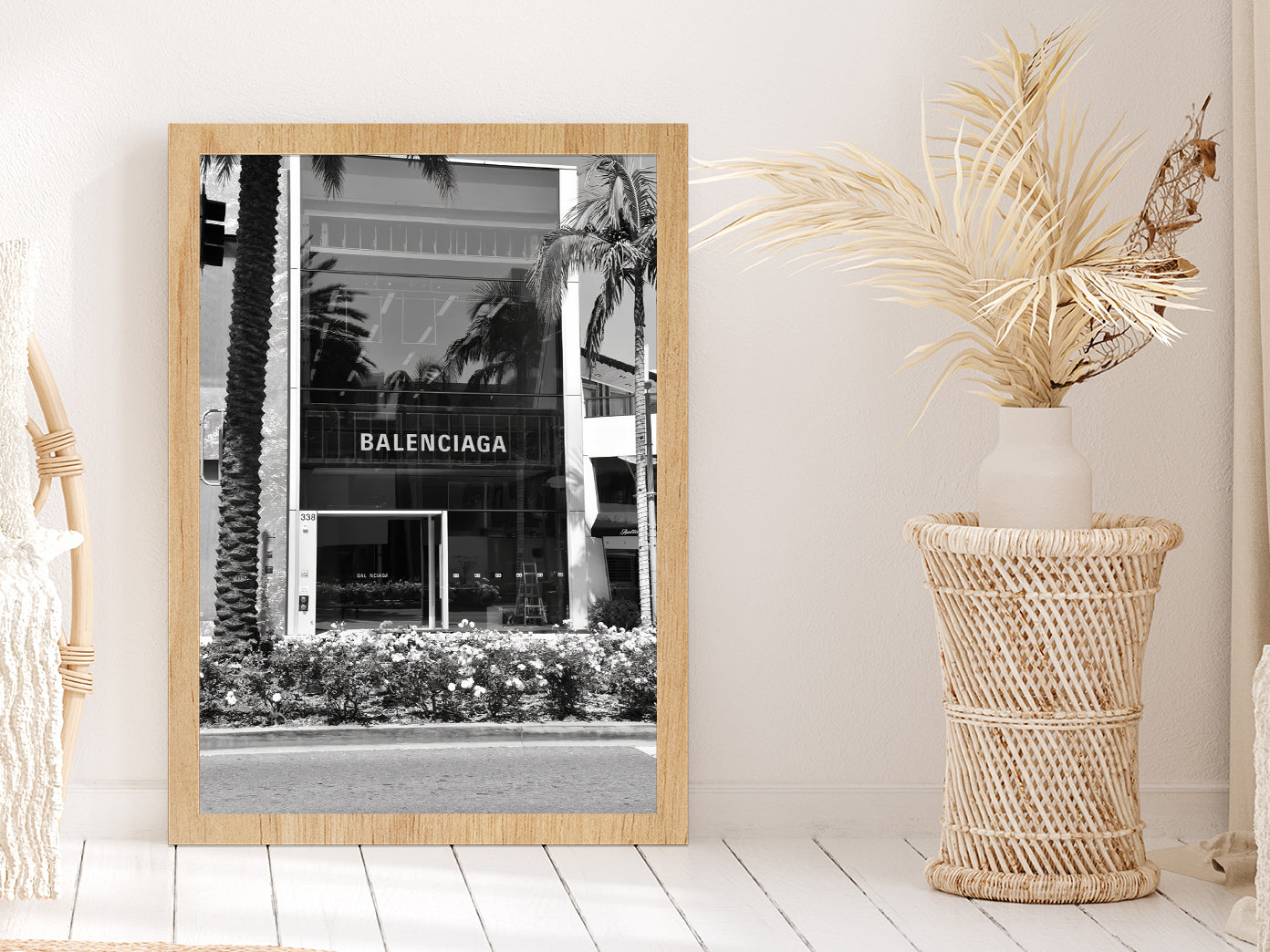 Palm Tree near Fashion Store B&W Photograph Glass Framed Wall Art, Ready to Hang Quality Print Without White Border Oak