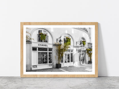 Plants near Fashion Store B&W Photograph Glass Framed Wall Art, Ready to Hang Quality Print With White Border Oak