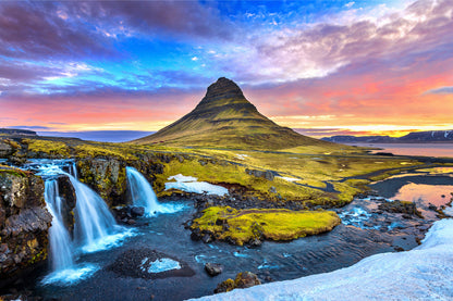 Bella Home Kirkjufell at Sunrise in Iceland Print Canvas Ready to hang